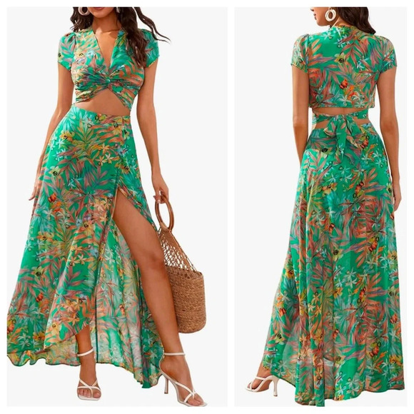 Green two piece outfit - Picture 1 of 7